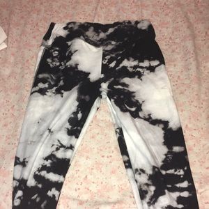 Rue 21 criss cross leggings BRAND NEW